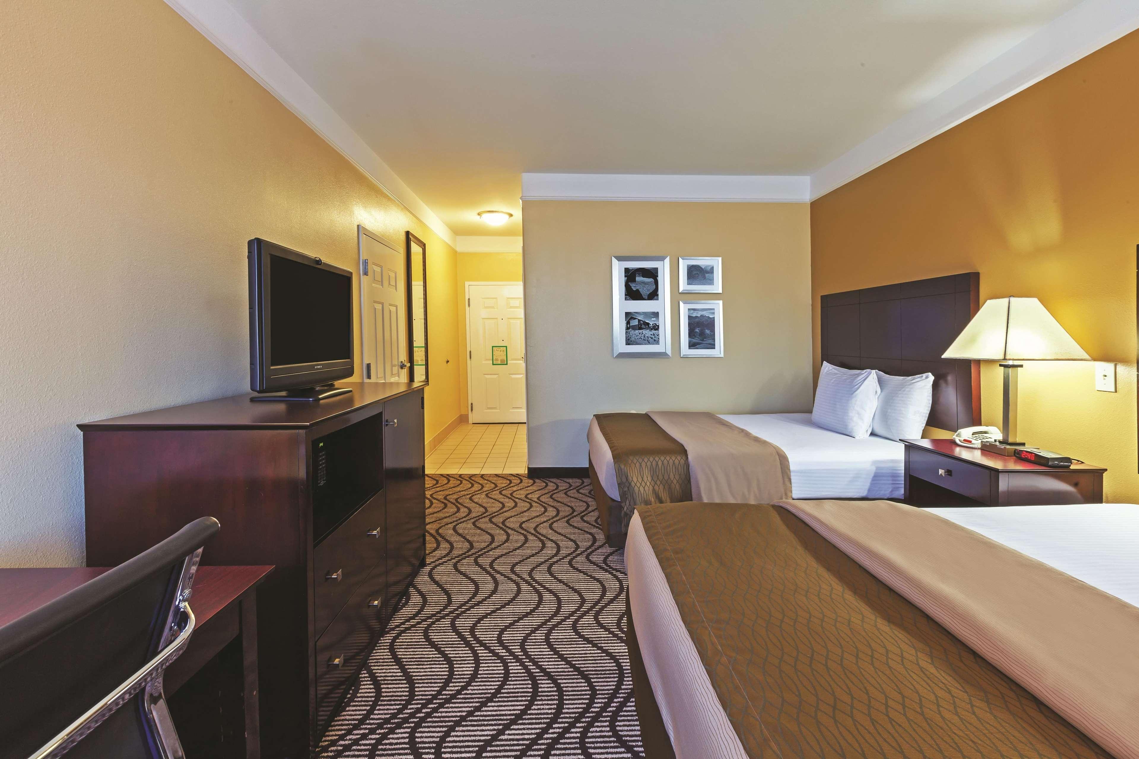 La Quinta By Wyndham Angleton Hotel Ngoại thất bức ảnh