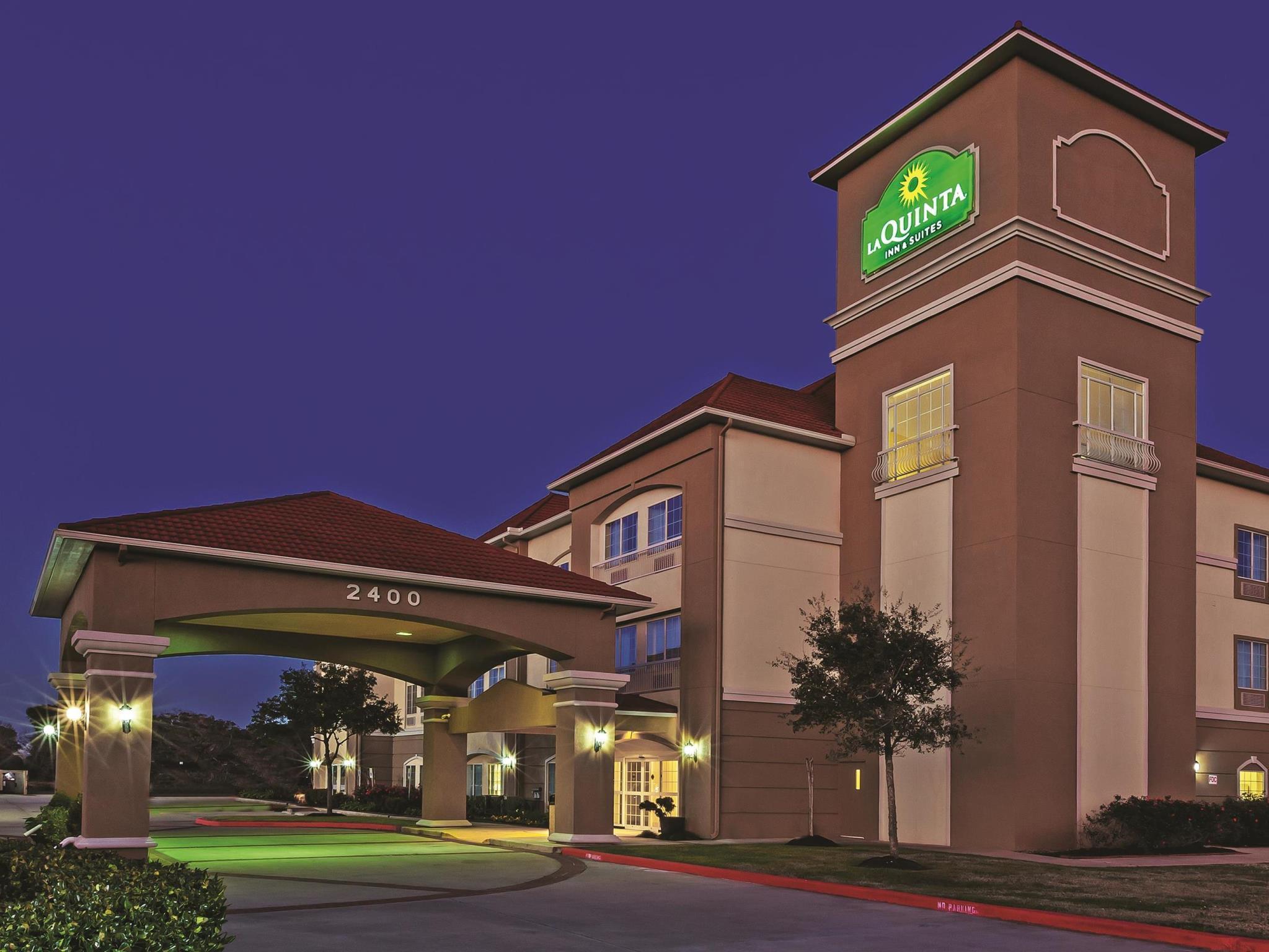 La Quinta By Wyndham Angleton Hotel Ngoại thất bức ảnh