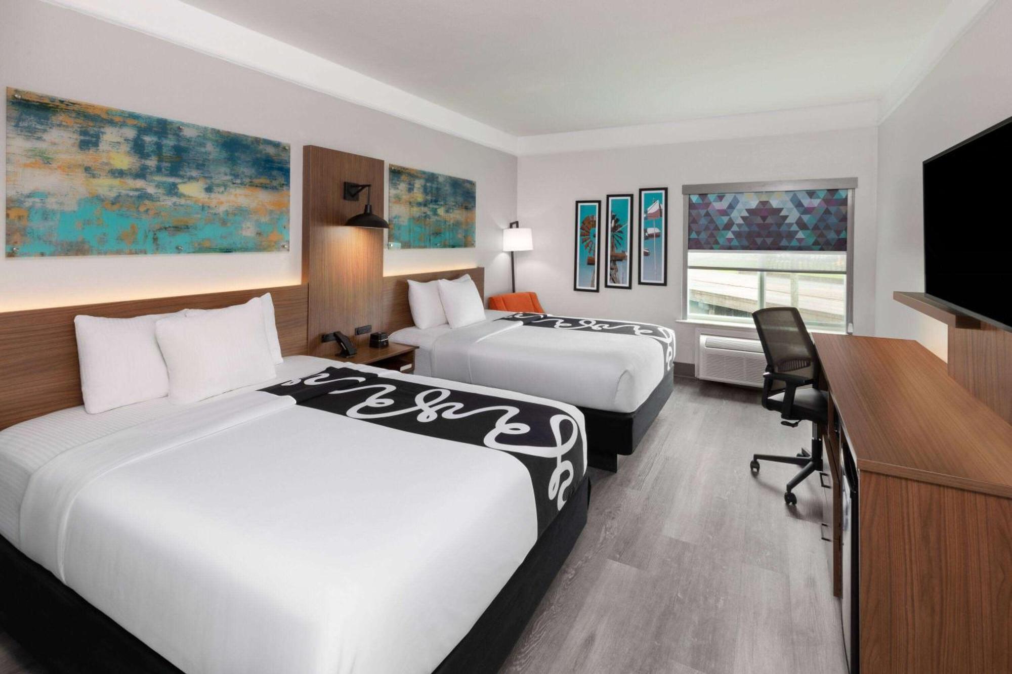 La Quinta By Wyndham Angleton Hotel Ngoại thất bức ảnh