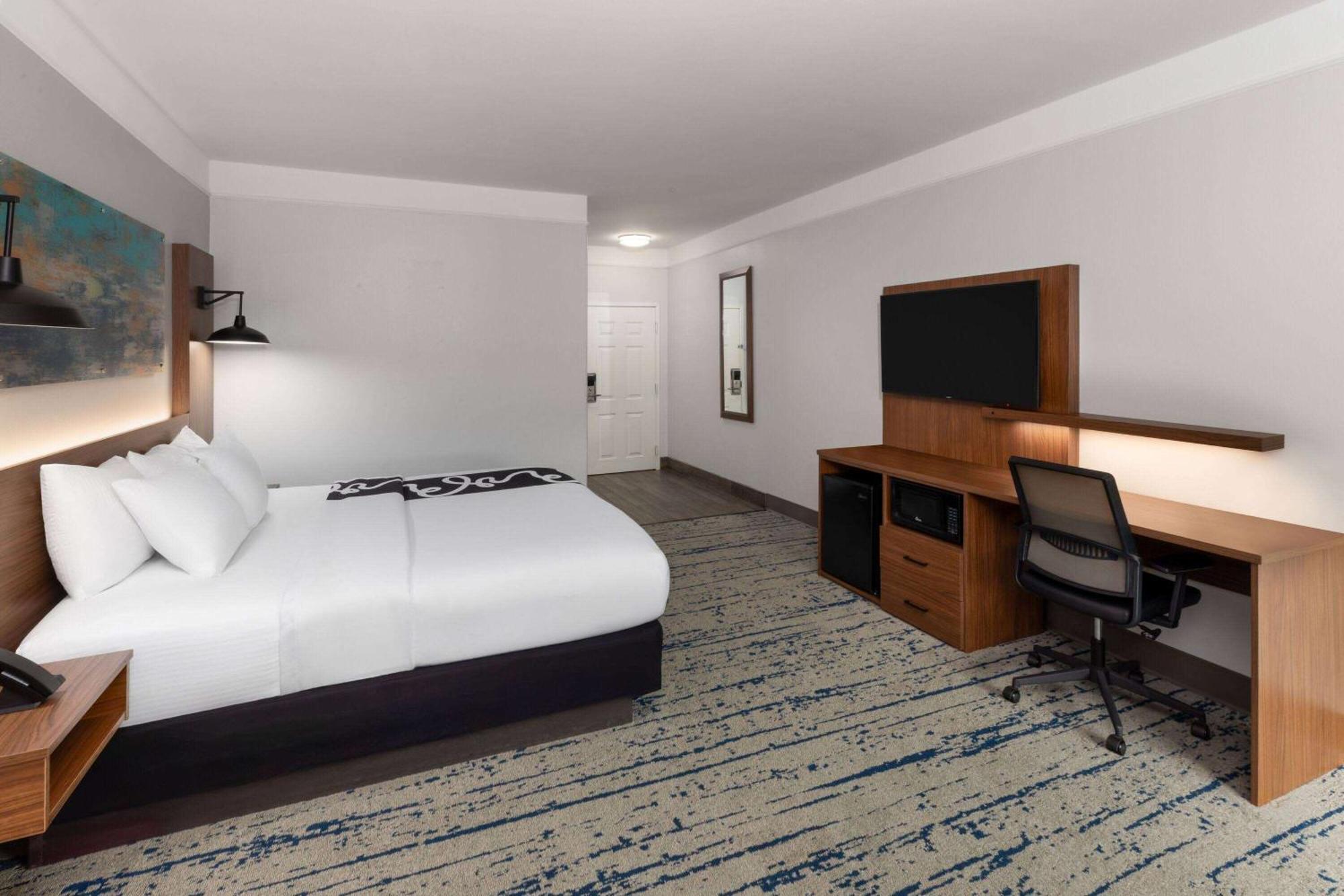 La Quinta By Wyndham Angleton Hotel Ngoại thất bức ảnh