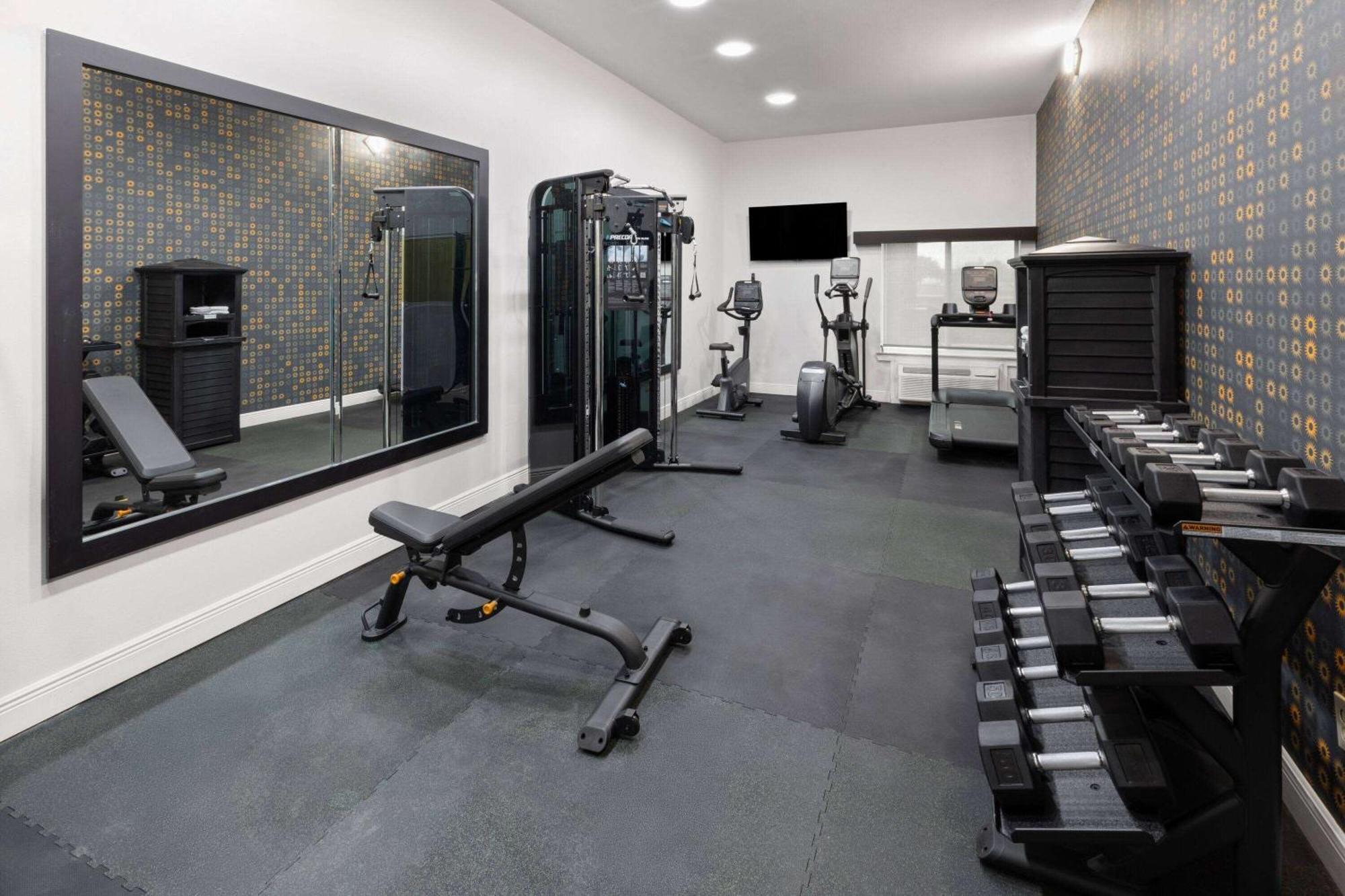 La Quinta By Wyndham Angleton Hotel Ngoại thất bức ảnh