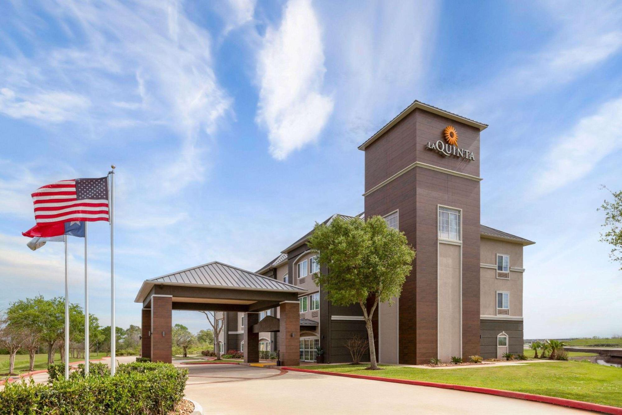 La Quinta By Wyndham Angleton Hotel Ngoại thất bức ảnh